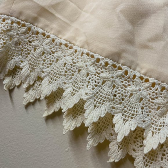 Lace Crochet Shorts | S | Beige | NS1132 | Sample Sale - Picture 2 of 4